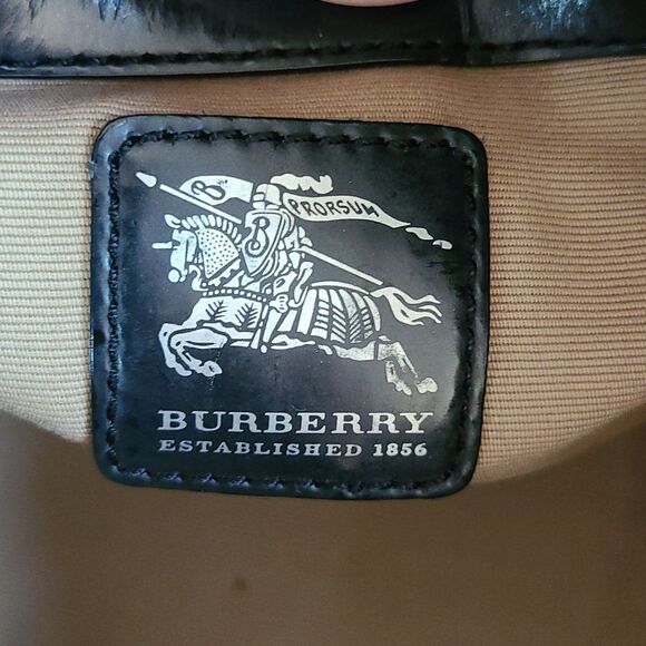 💯 Authentic Burberry Novacheck Tote Bag 🍀 - Picture 16 of 17